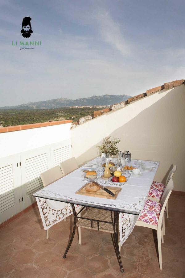 Locanda Li Manni Aggius Bagian luar foto
